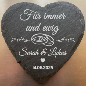 Schieferherz 25x25 cm Hochzeit F&uuml;r immer und ewig Ringsymbol Herz und Namen mit Datum